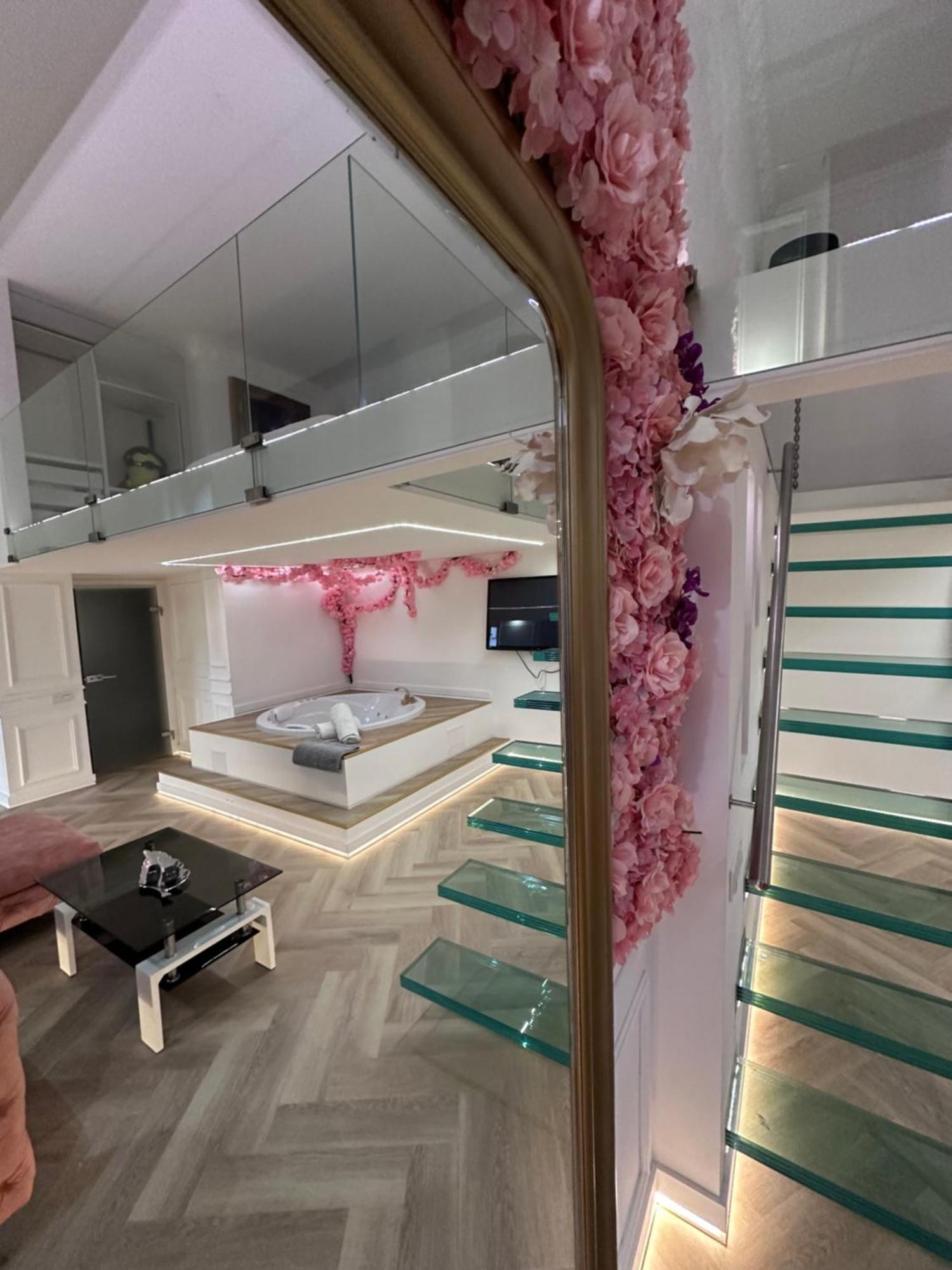 Jacuzzi Opera Suite Budapešť Exteriér fotografie